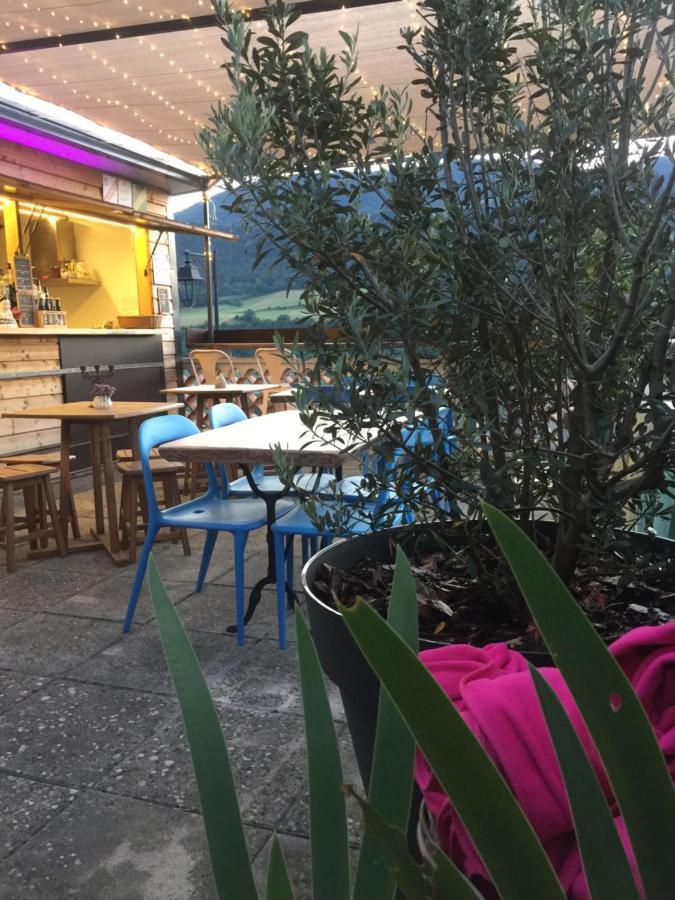 Gîte La Cerise Qui Rit La Cresse Esterno foto