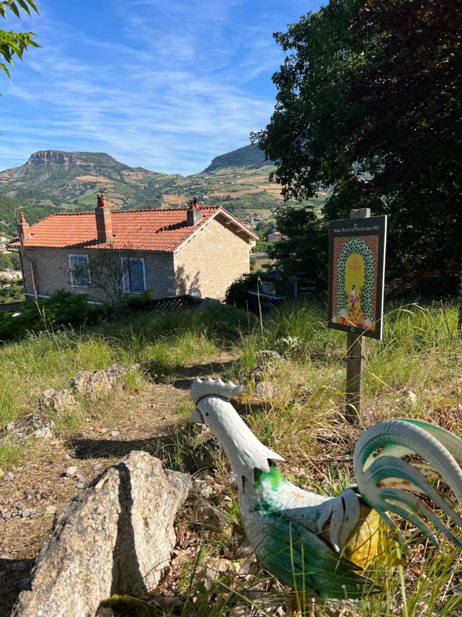 Gîte La Cerise Qui Rit La Cresse Esterno foto