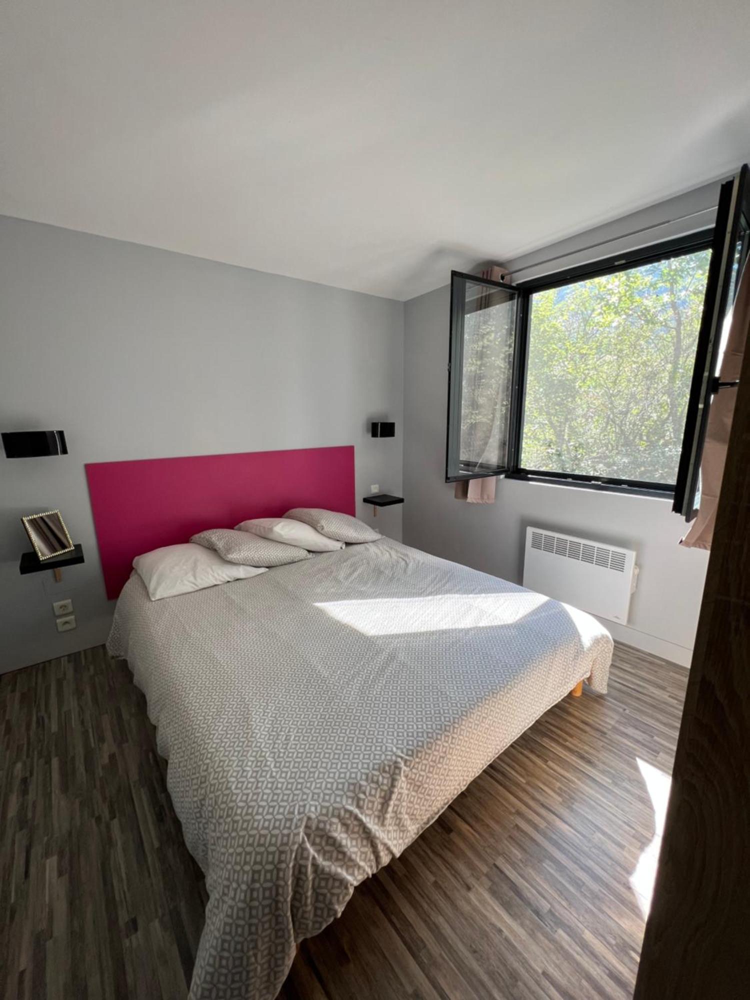 Gîte La Cerise Qui Rit La Cresse Esterno foto